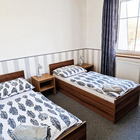Hotel Ned Hockey Нимбурк Екстер'єр фото